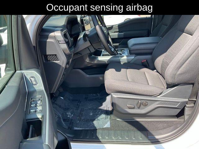 new 2025 Ford F-150 car, priced at $53,904
