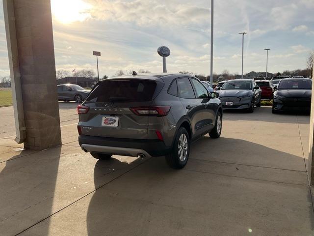 new 2025 Ford Escape car, priced at $30,508