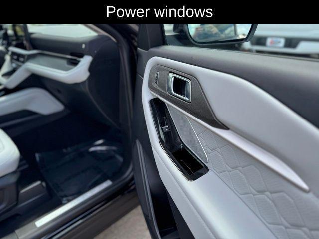 new 2025 Ford Explorer car