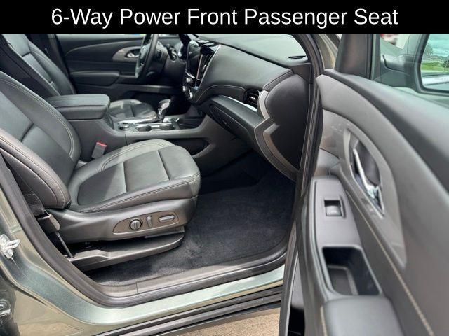 used 2023 Chevrolet Traverse car, priced at $37,998