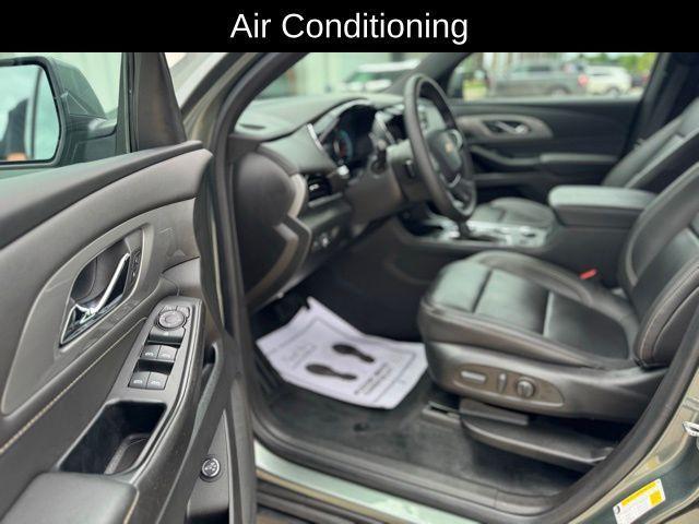 used 2023 Chevrolet Traverse car, priced at $37,998