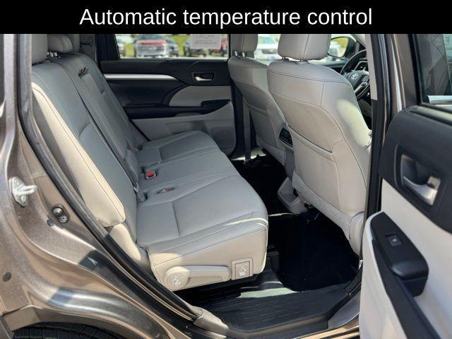 used 2018 Toyota Highlander car, priced at $27,298
