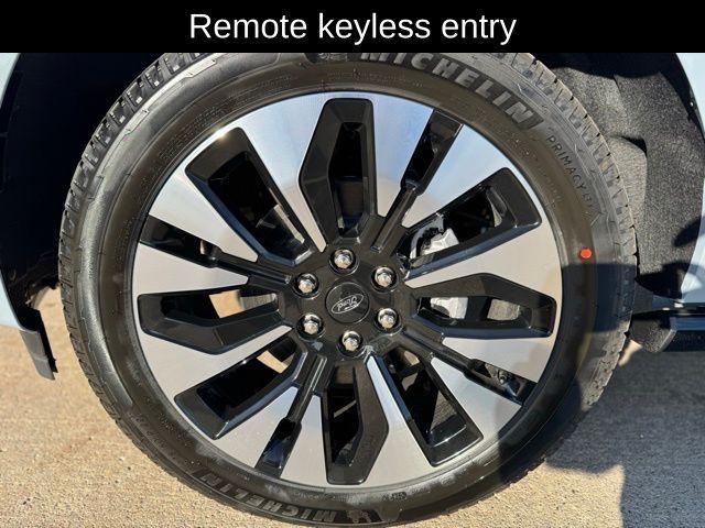 new 2025 Ford Expedition car, priced at $90,940
