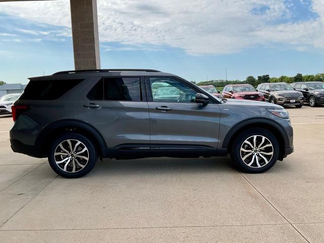 new 2025 Ford Explorer car, priced at $47,110