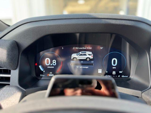 new 2025 Ford Explorer car