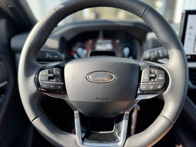 new 2025 Ford Explorer car
