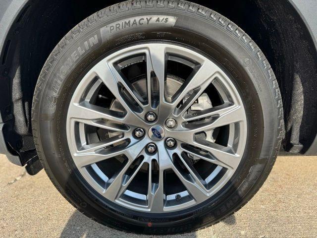 new 2025 Ford Explorer car