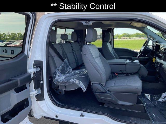 new 2025 Ford F-350 car, priced at $60,940