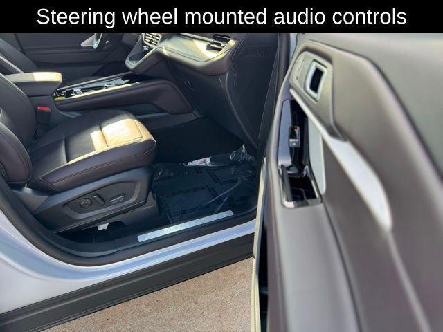 new 2025 Ford Explorer car