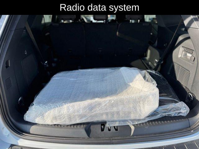 new 2025 Ford Explorer car