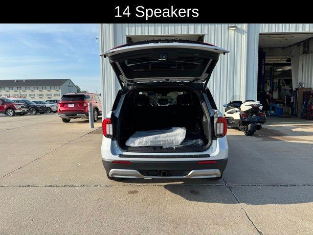 new 2025 Ford Explorer car
