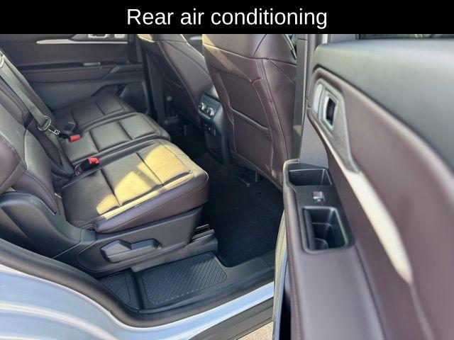 new 2025 Ford Explorer car