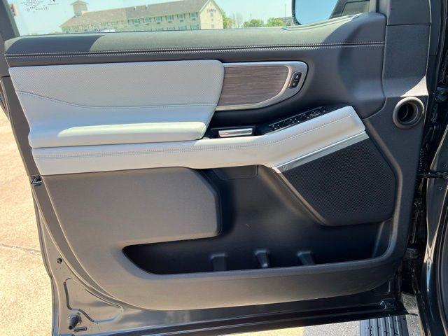 new 2025 Ford Expedition car, priced at $90,150
