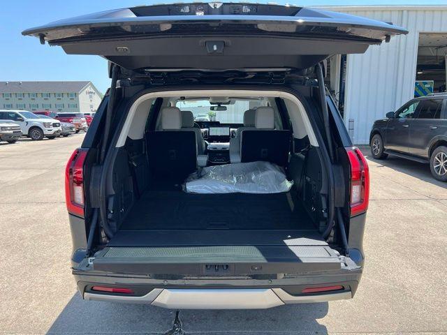 new 2025 Ford Expedition car, priced at $90,150