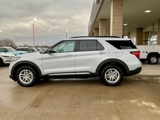 new 2025 Ford Explorer car, priced at $40,843