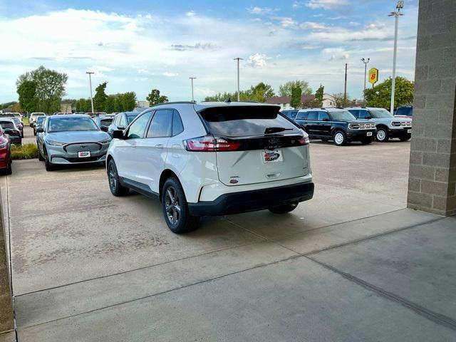 new 2024 Ford Edge car, priced at $37,913