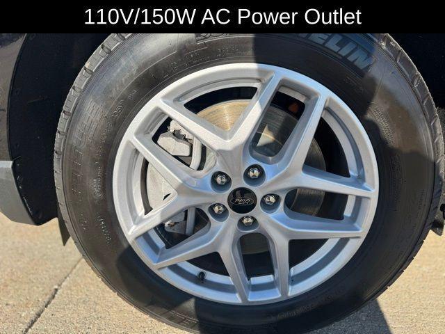 used 2024 Ford Edge car, priced at $30,801
