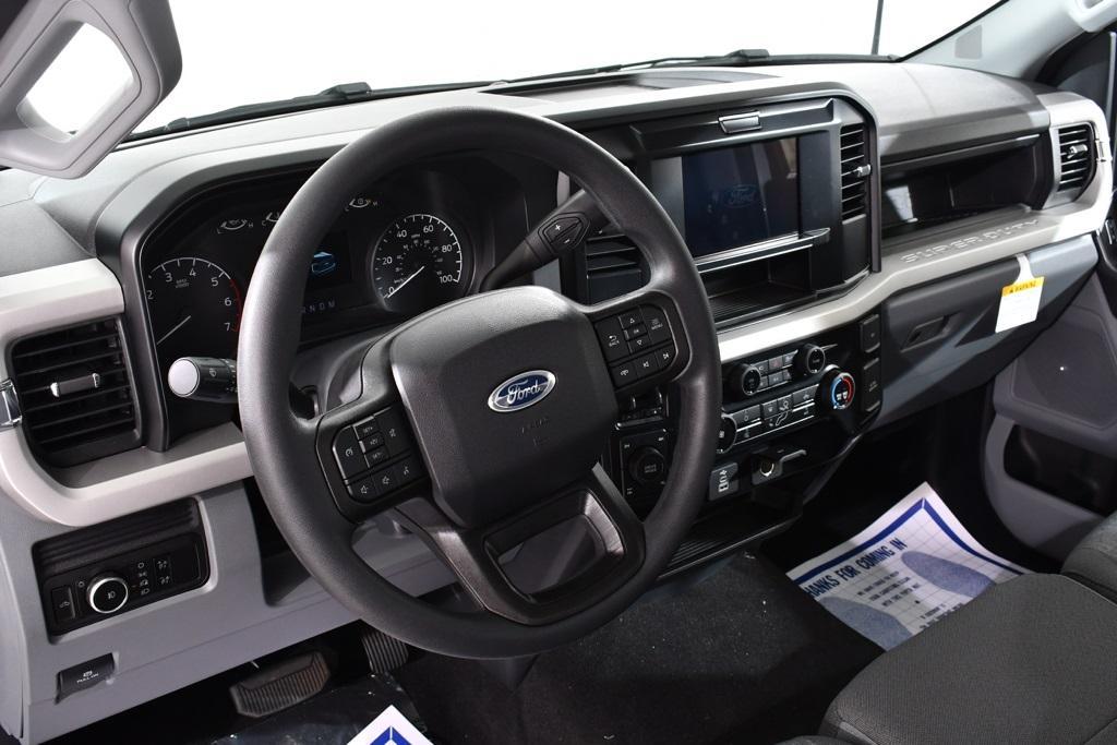new 2025 Ford F-350 car, priced at $54,677