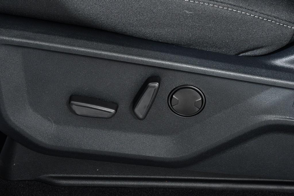 new 2025 Ford F-150 car, priced at $55,977