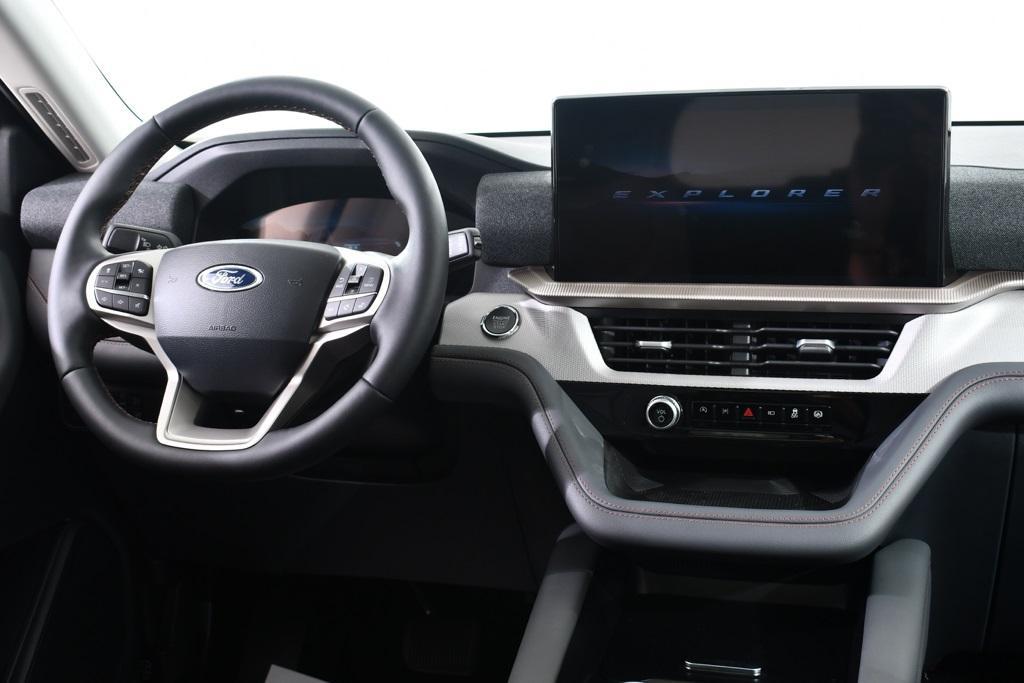 new 2025 Ford Explorer car, priced at $46,477