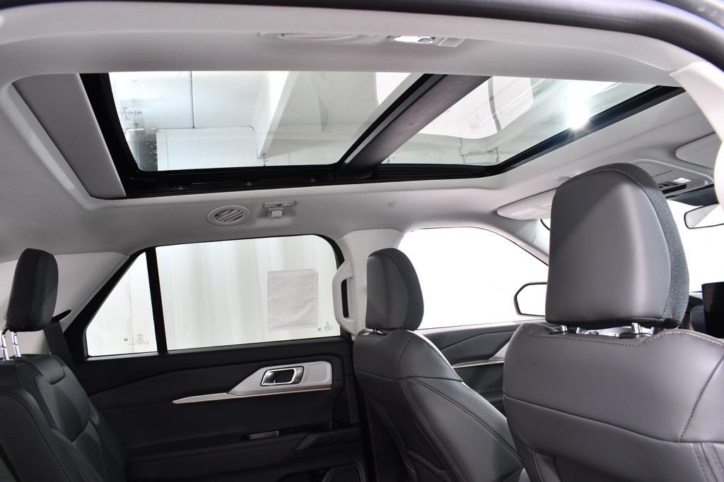 new 2025 Ford Explorer car, priced at $46,477