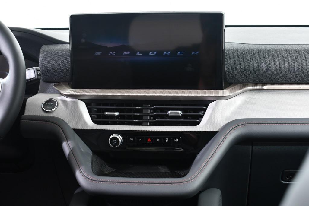 new 2025 Ford Explorer car, priced at $46,477