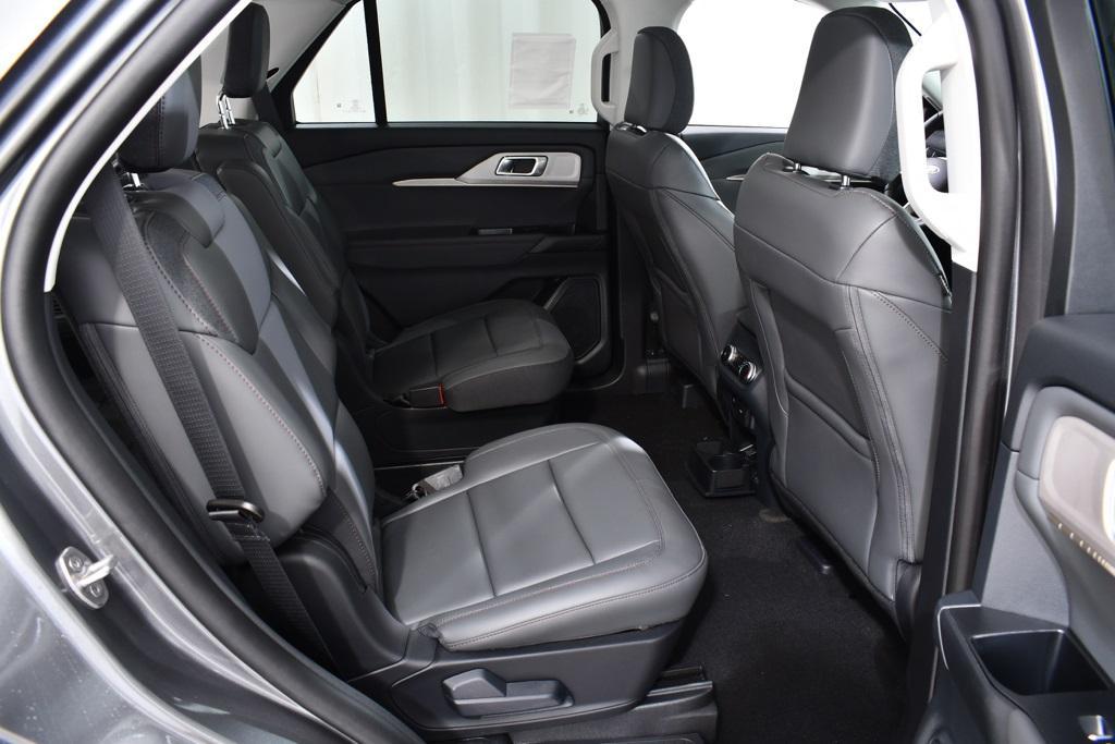 new 2025 Ford Explorer car, priced at $46,477