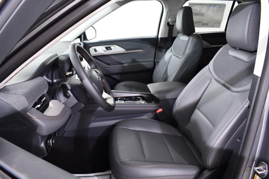 new 2025 Ford Explorer car, priced at $46,477