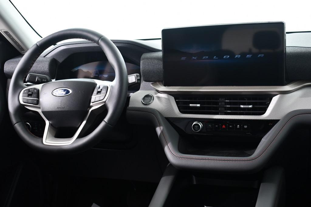 new 2025 Ford Explorer car, priced at $41,477