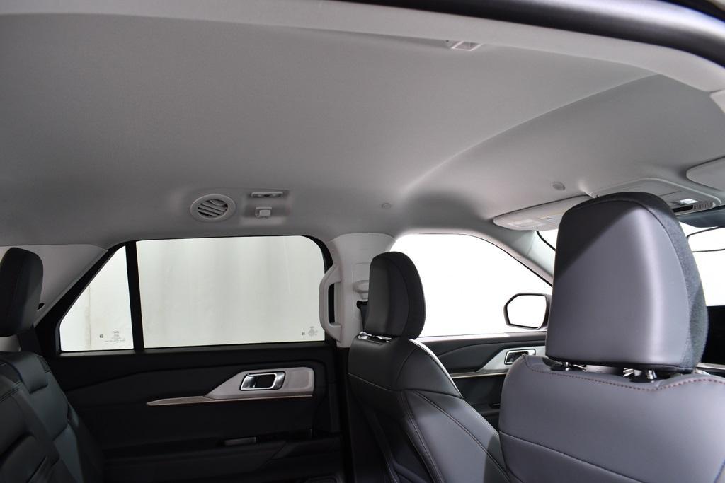 new 2025 Ford Explorer car, priced at $41,477