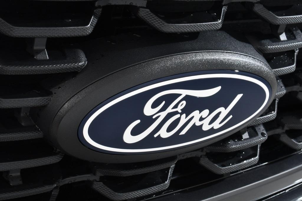 new 2025 Ford F-150 car, priced at $45,577