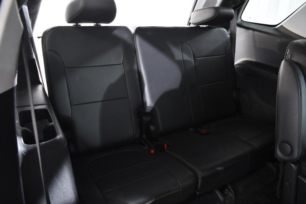 used 2021 Chevrolet Traverse car, priced at $21,355