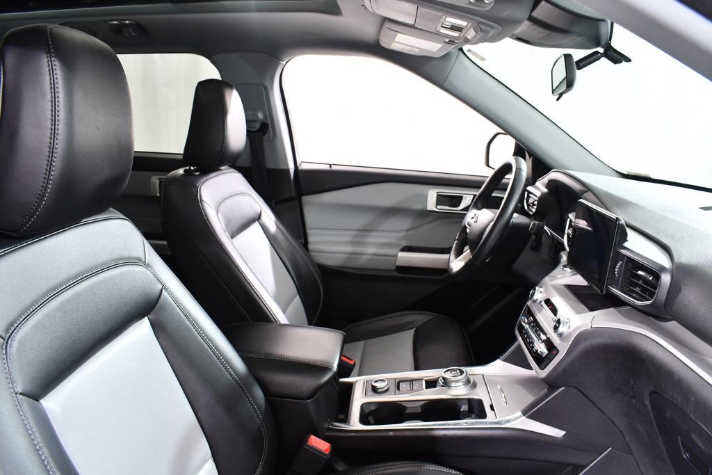 used 2022 Ford Explorer car, priced at $35,255