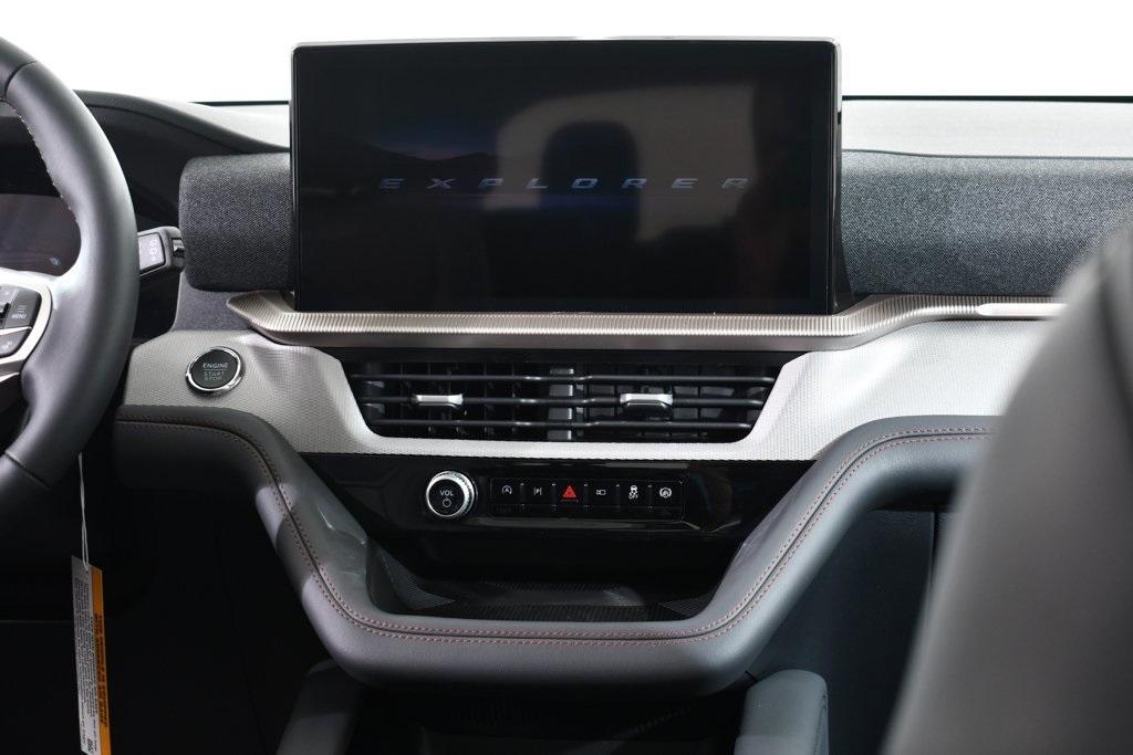 new 2025 Ford Explorer car, priced at $45,977