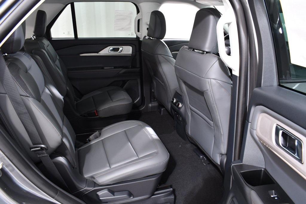 new 2025 Ford Explorer car, priced at $45,977