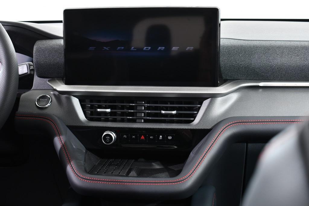 new 2025 Ford Explorer car, priced at $57,577