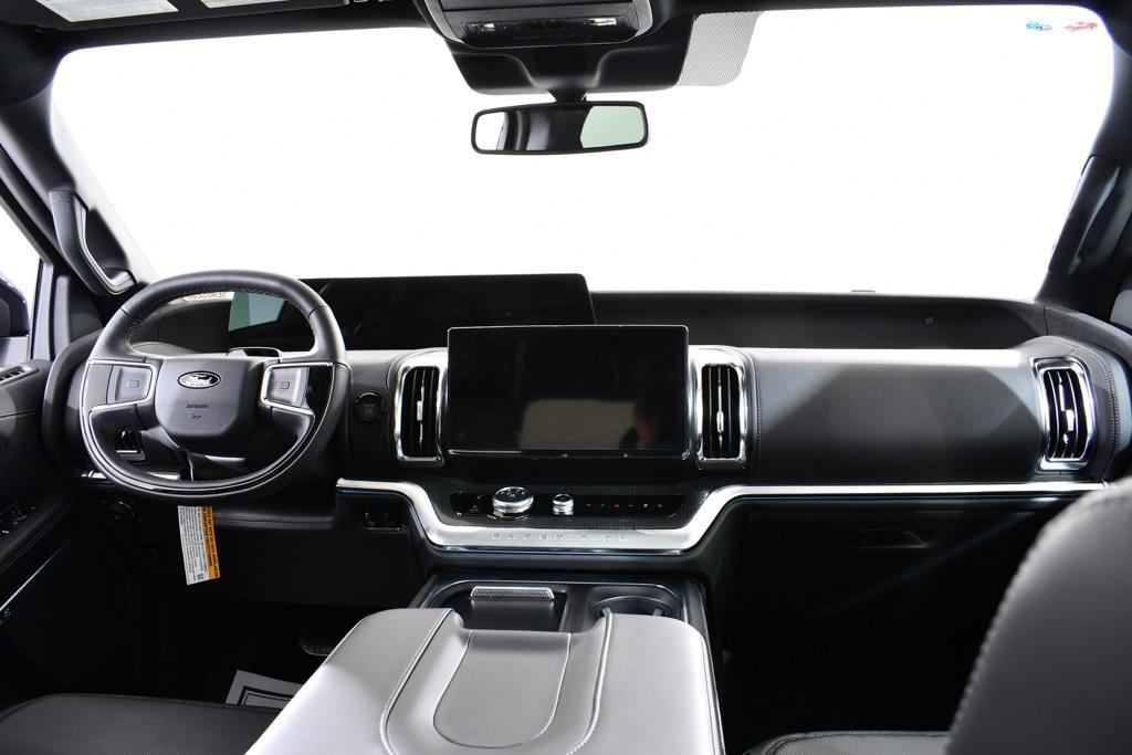 new 2025 Ford Expedition car, priced at $82,977