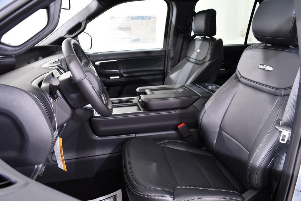 new 2025 Ford Expedition car, priced at $82,977