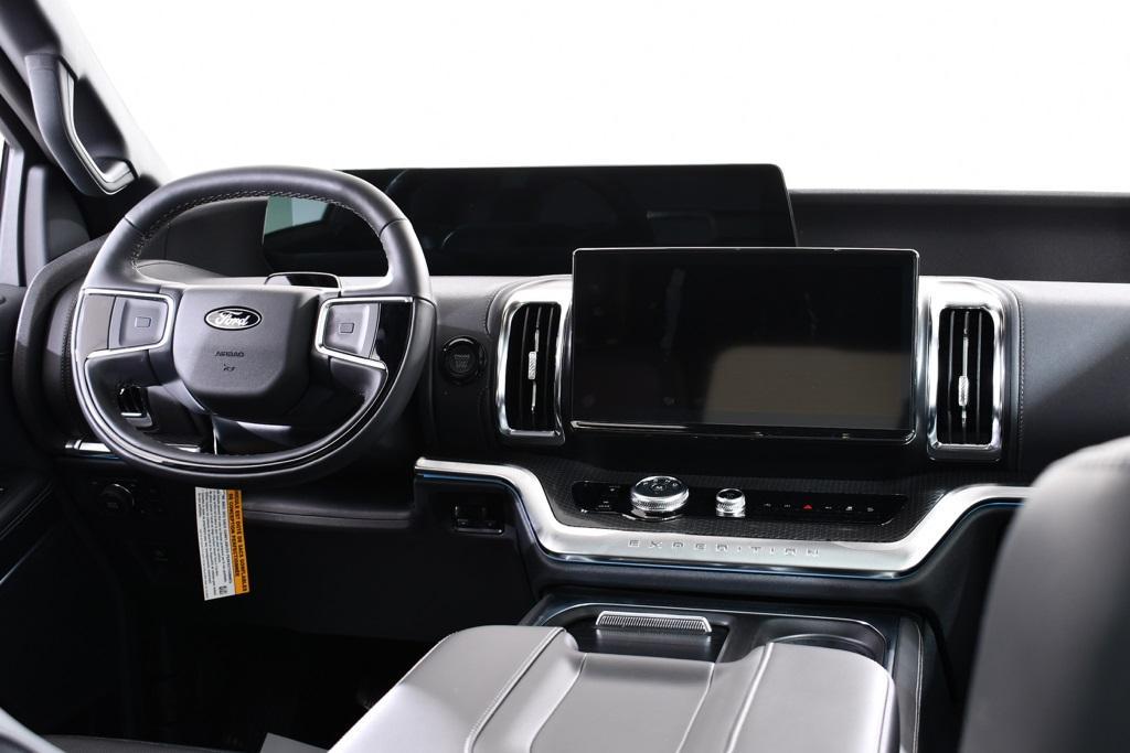 new 2025 Ford Expedition car, priced at $82,977