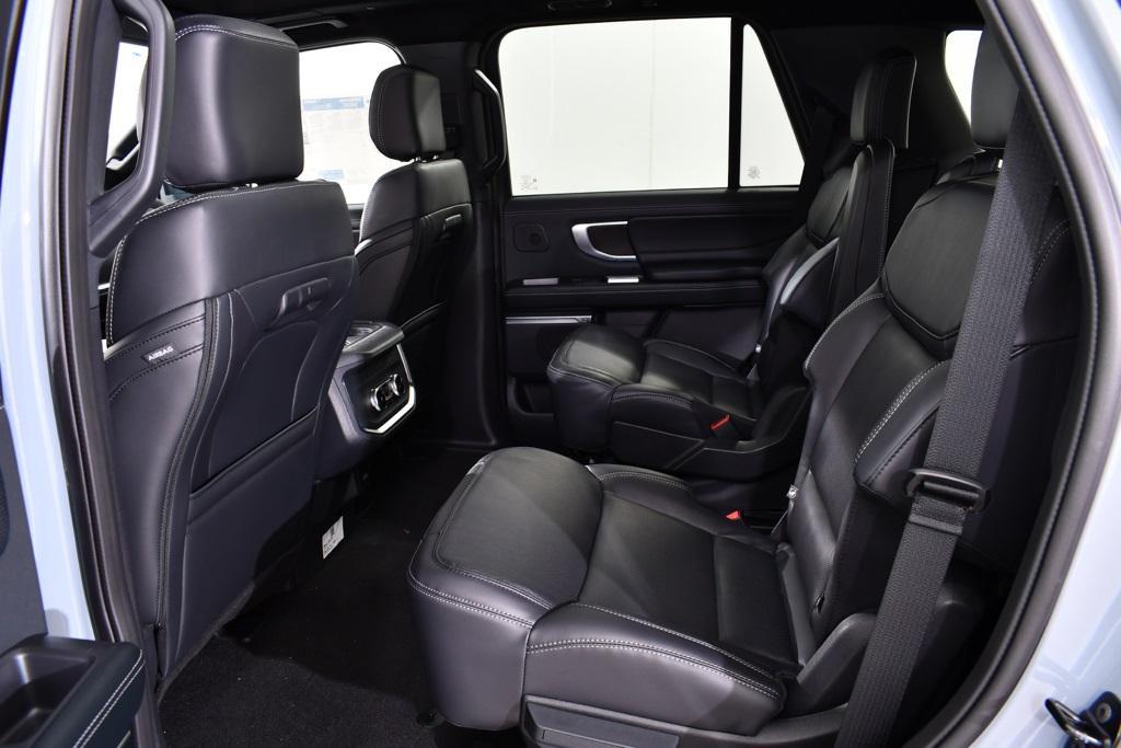 new 2025 Ford Expedition car, priced at $82,977