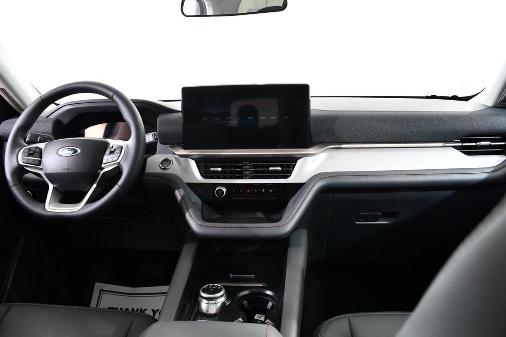 new 2025 Ford Explorer car, priced at $44,577