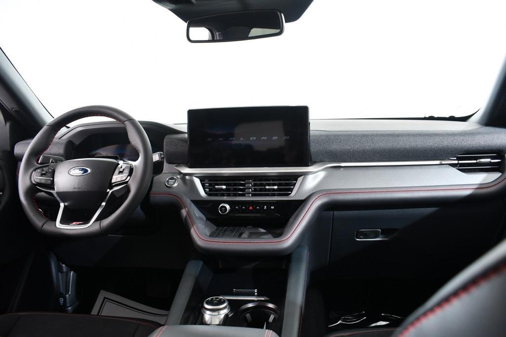 new 2025 Ford Explorer car, priced at $56,977
