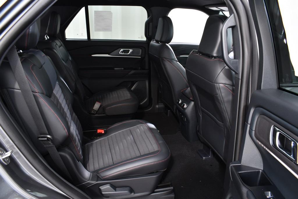 new 2025 Ford Explorer car, priced at $47,377