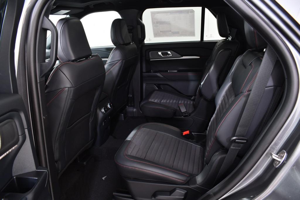 new 2025 Ford Explorer car, priced at $47,377