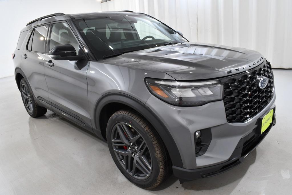 new 2025 Ford Explorer car, priced at $47,377