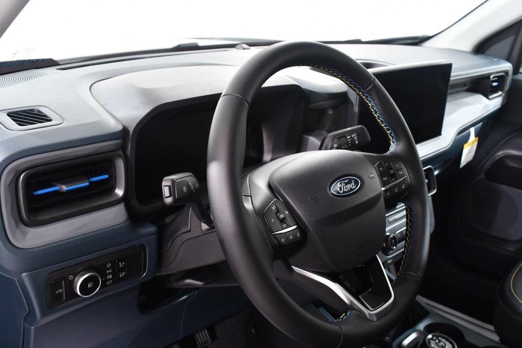 new 2025 Ford Maverick car, priced at $32,577