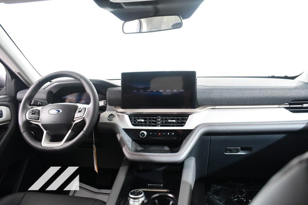 new 2025 Ford Explorer car, priced at $47,777