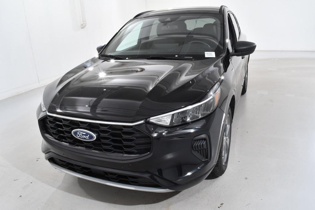 used 2023 Ford Escape car, priced at $21,755