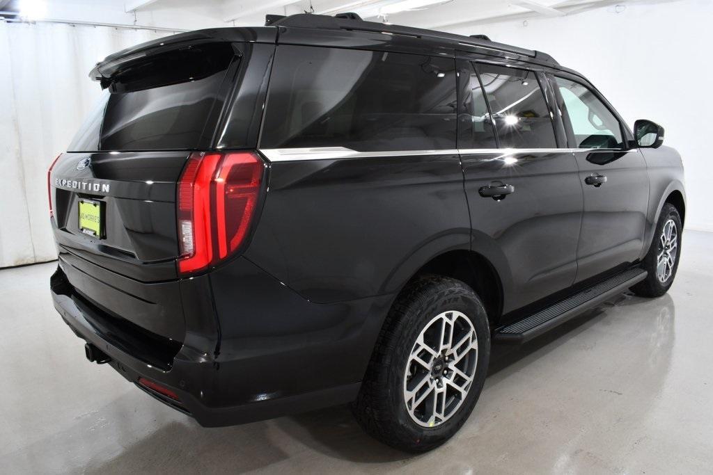 new 2025 Ford Expedition car, priced at $71,577