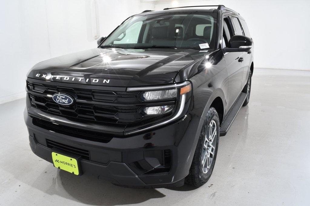 new 2025 Ford Expedition car, priced at $71,577